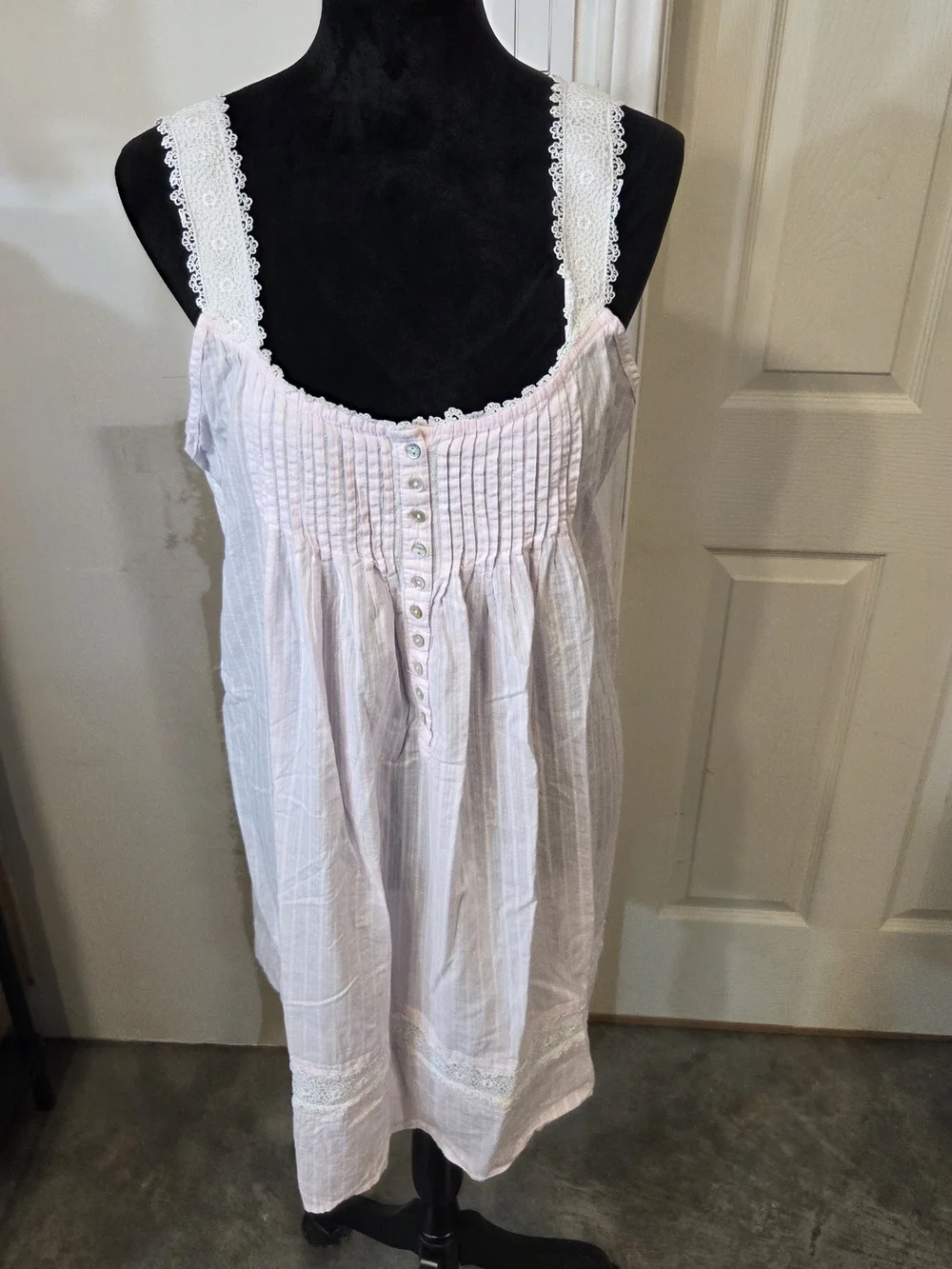 Eileen West Pale Pink Cotton Nightgown Smocked Bodice Lace Trim Sleeveless - Picture 2 of 13